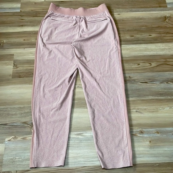 Athleta Brooklyn Textured Ankle Pants Taupe Womens 4 Style 982287-01 Athleisure - Picture 3 of 13